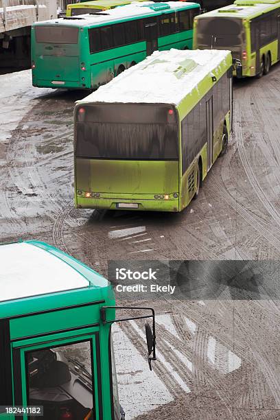 Photo libre de droit de Station De Bus banque d'images et plus d'images libres de droit de Arrivée - Arrivée, Bus, Couleur verte