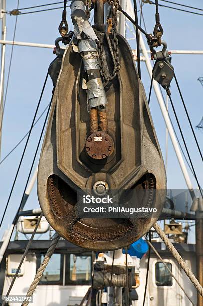 Power Block Auf Fischerboot Stockfoto und mehr Bilder von Ausrüstung und Geräte - Ausrüstung und Geräte, Elektromotor, Fahrzeugkabine