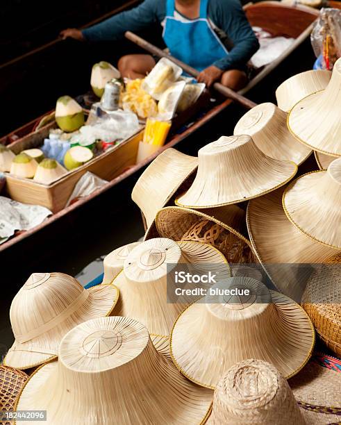 Mercado Flotante Bangkok Tailandia Foto de stock y más banco de imágenes de Agua - Agua, Alimento, Asia