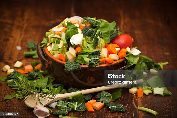 Foto de Minestrone Italiana e mais fotos de stock de Alimentação Saudável - Alimentação Saudável, Cozinhar, Repolho