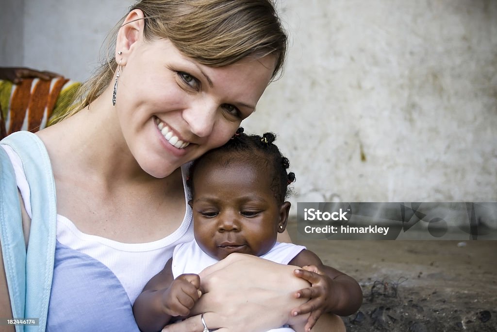 Afro-americana mulher com Bebê - Royalty-free Adoção Foto de stock