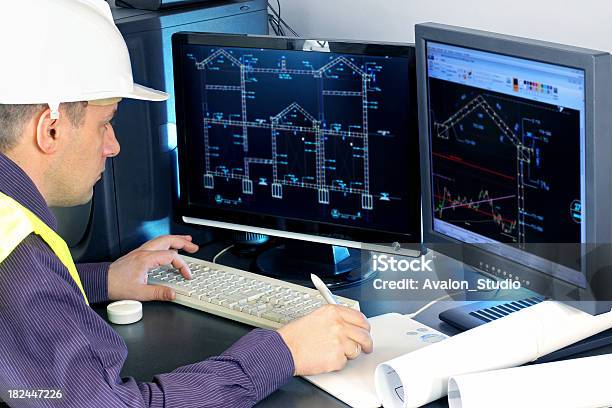 Architekt W Pracy - zdjęcia stockowe i więcej obrazów Inżynier - Inżynier, Grafika komputerowa, Plan
