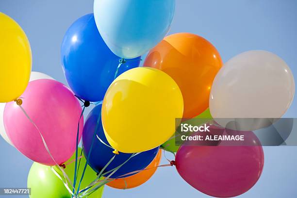 Globos Foto de stock y más banco de imágenes de Aire libre - Aire libre, Celebración - Acontecimiento, Cielo