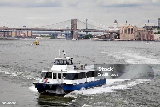 フェリーハドソン川ニューヨークシティーxxxl - ニューヨーク州のストックフォトや画像を多数ご用意 - ニューヨーク州, ニューヨーク市, 運河