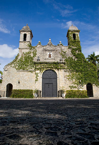 istock church in Coconut Grove 182456383