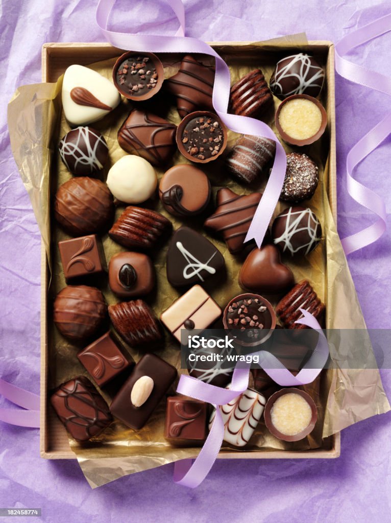 Scatola di cioccolatini - Foto stock royalty-free di Cioccolato