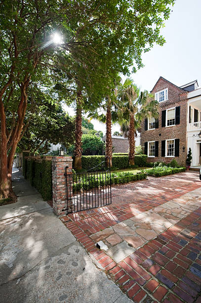 istock Charleston SC Historic House 182458867