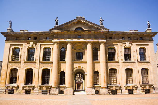 istock Clarendon Building Oxford 182459154
