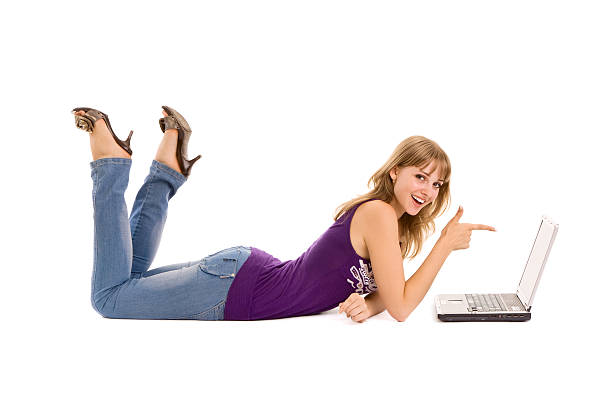Cтоковое фото Красивая молодая девушка с ноутбук