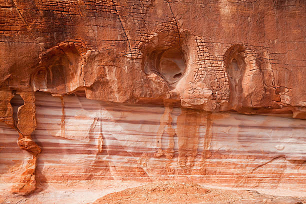 istock Cracks and textures in Sandstone at Valley of Fire 182460811