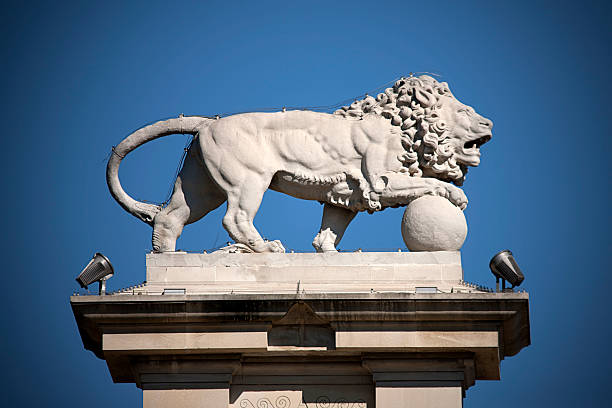 istock Statue of a Lion 182461622