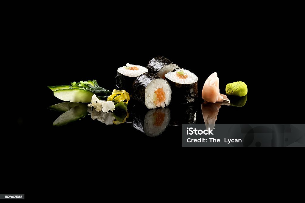 Salmón HosoMaki clásico - Foto de stock de Sushi libre de derechos