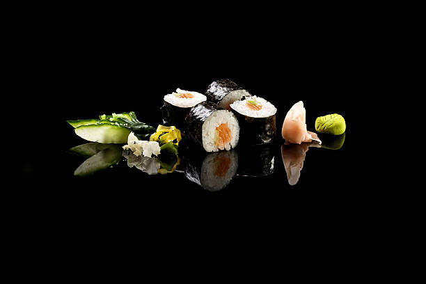 istock Classic HosoMaki Salmon 182462588