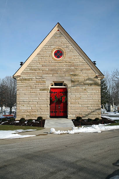 istock Pretty Mausoleum At Christmas Time 182463001