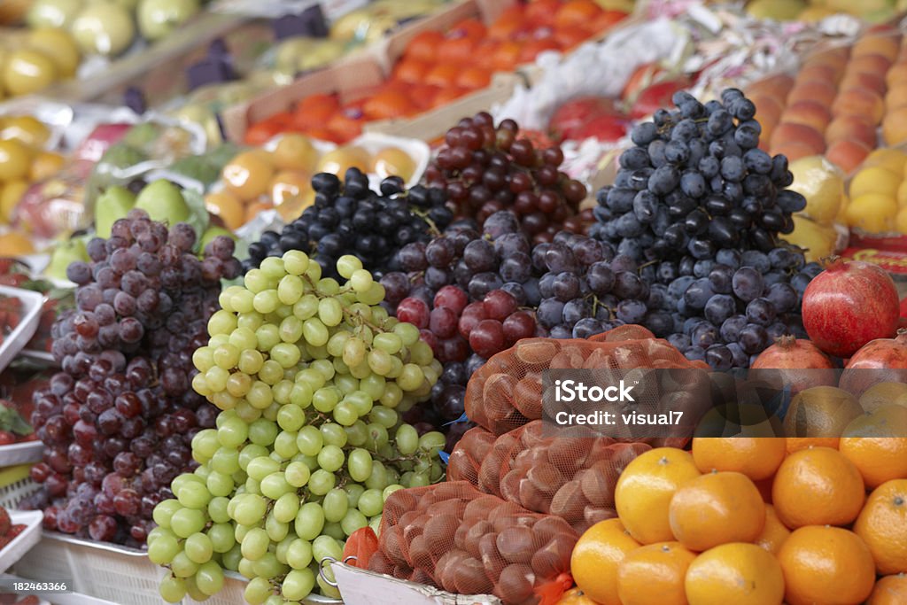 Un assortiment de Fruits, légumes & de raisin - Photo de Affluence libre de droits