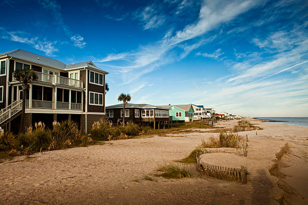 istock Beach houses on the shore 182464384
