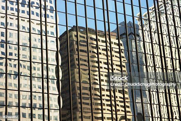 Bürogebäude Fassade Tragen Stockfoto und mehr Bilder von Außenaufnahme von Gebäuden - Außenaufnahme von Gebäuden, Wohngebäude, getönte Fensterscheibe