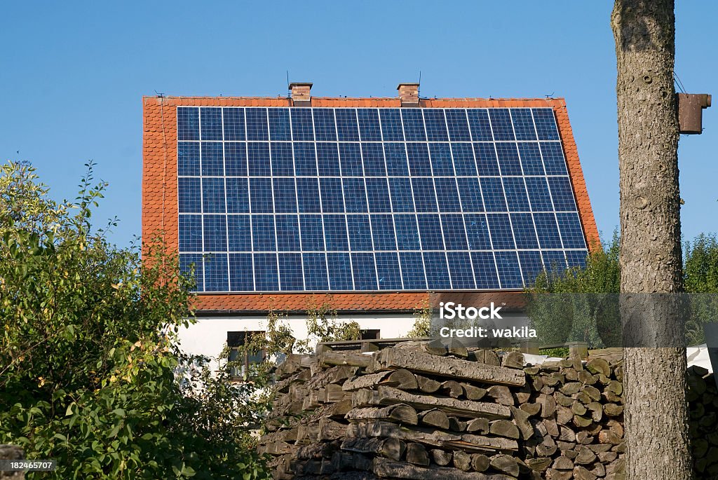 solar-house sustentável casa - Foto de stock de Apartamento royalty-free
