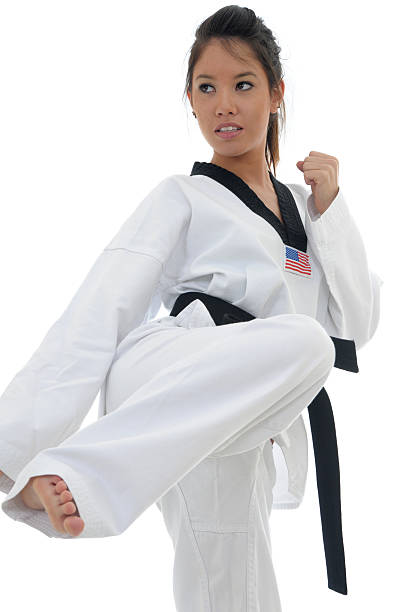 tae kwon делают концентрация - martial arts women tae kwon do black belt стоковые фото и изображения