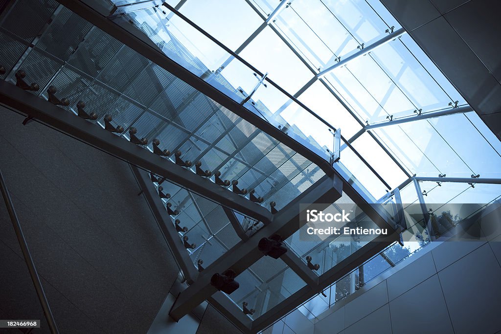 현대적이다 유리컵 계단 - 로열티 프리 거울 스톡 사진