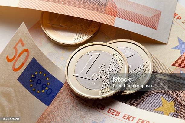Photo libre de droit de Toutes Les Monnaies Européennes banque d'images et plus d'images libres de droit de 1 euro - 1 euro, Billet de banque, Monnaie de l'Union Européenne