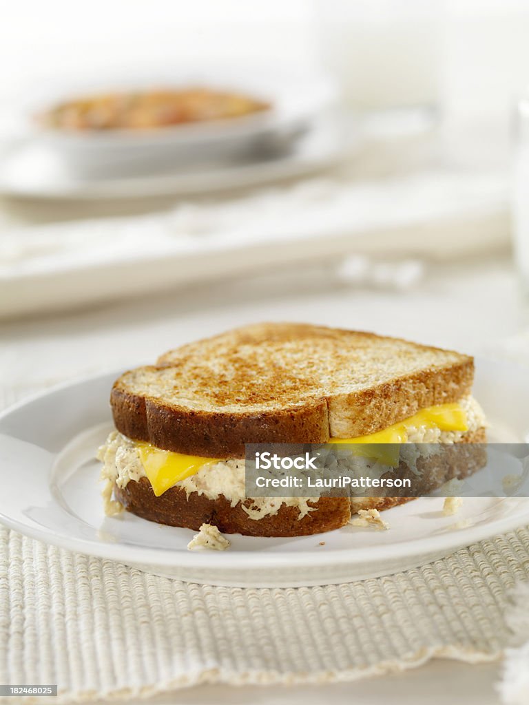 Gegrilltes Thunfisch und Käse-Sandwich - Lizenzfrei Schmelzen Stock-Foto