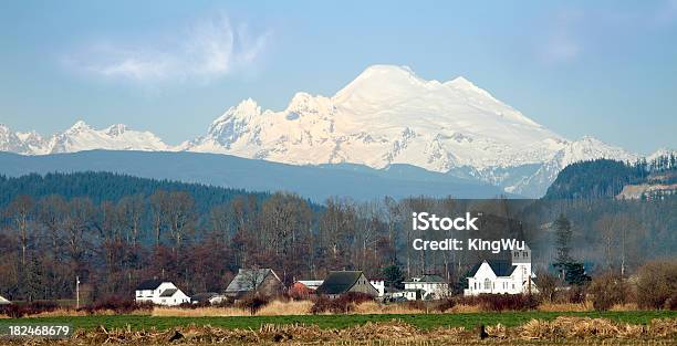 Montanha Baker - Fotografias de stock e mais imagens de Condado de Skagit - Condado de Skagit, Inverno, Agricultura