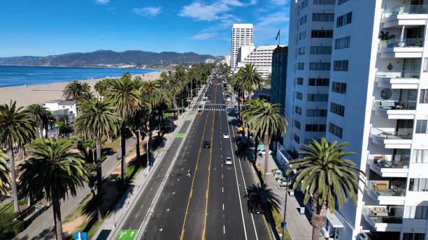 pacific highway em santa monica em los angeles estados unidos. - santa monica california route 1 pacific coast highway - fotografias e filmes do acervo