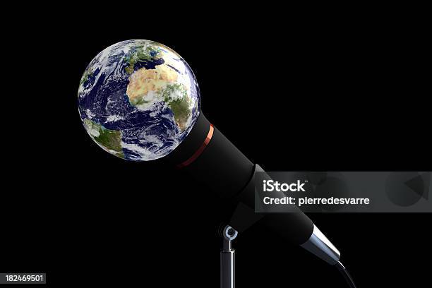 Photo libre de droit de Concept Traiter Le Microphone Public Espace De Copie banque d'images et plus d'images libres de droit de Globe terrestre