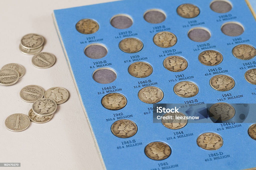 เหรียญเก่า ชุดเก็บเหรียญ ภาพสต็อก - ดาวน์โหลดรูปภาพตอนนี้ -  กลุ่มวัตถุขนาดใหญ่ - กลุ่ม, การจัดวางตำแหน่ง - ตำแหน่งหน้าที่, การถ่ายภาพ -  ภาพ - Istock