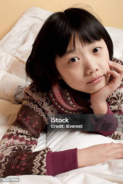 Foto de Meninas Apenassize e mais fotos de stock de 10-11 Anos - 10-11 Anos, Asiático e indiano, Beleza