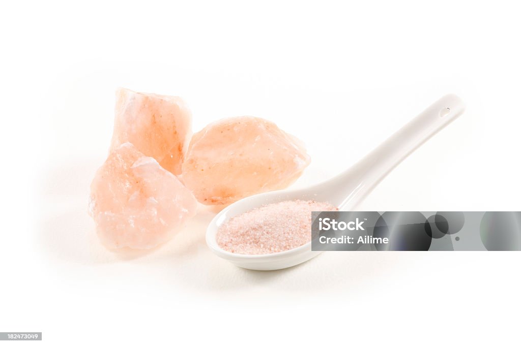 ヒマラヤ産のピンクの塩 - 岩塩のロイヤリティフリーストックフォト