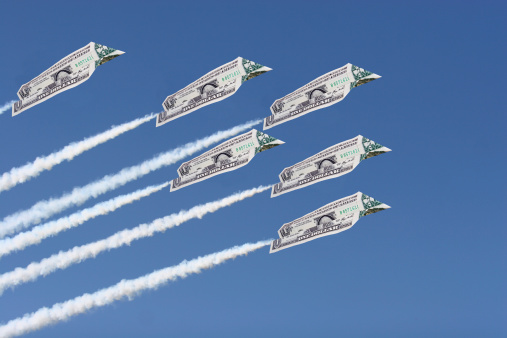 Synchronised Flying with One Dollar Notes