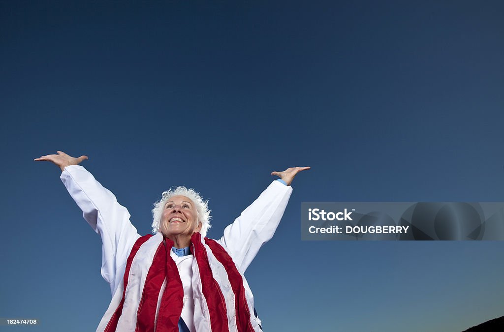 Mulher com bandeira - Foto de stock de Bandeira Norte-Americana royalty-free