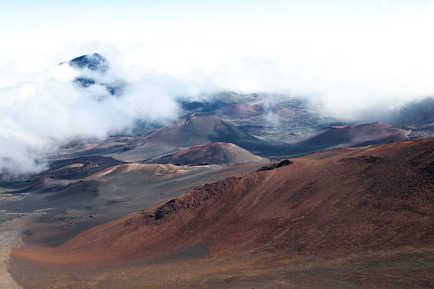 할레아칼라 국립 공원 화산 분화구 풍경, 마우이, 하와이 - haleakala national park badlands maui extreme terrain 뉴스 사진 이미지