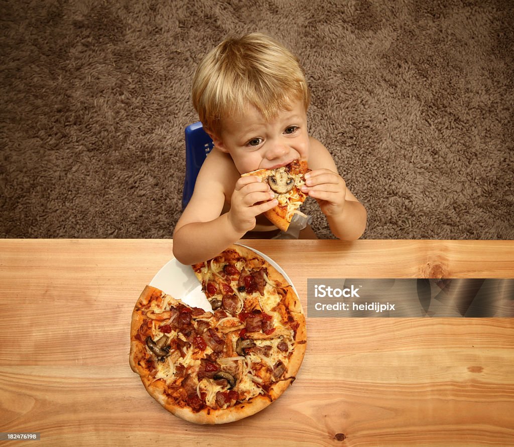 Comendo pizza - Foto de stock de Bacon royalty-free