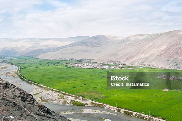 Ocon ̃ Einem Tal In Peru Stockfoto und mehr Bilder von Anden - Anden, Berg, Fels