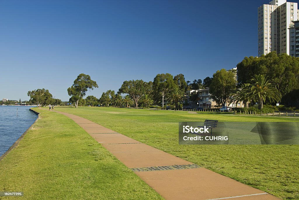 South Perth Foreshore con parkbench - Foto stock royalty-free di Australia occidentale