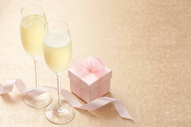 con champán - champagne pink bubble valentines day fotografías e imágenes de stock
