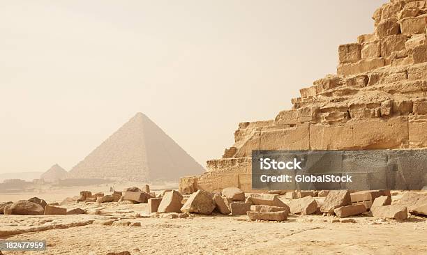 Malerische Aussicht Auf Die Alte Ägyptische Pyramide Stockfoto und mehr Bilder von Pyramide - Bauwerk