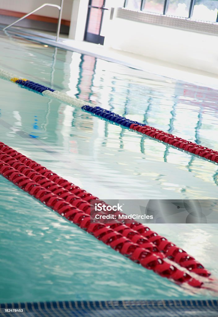 Nuoto agonistico - Foto stock royalty-free di Acqua