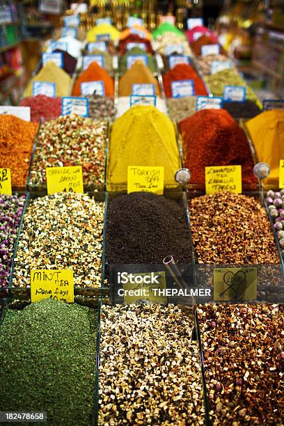 Especiarias Para Venda Em Istambul - Fotografias de stock e mais imagens de Alimento Básico - Alimento Básico, Amarelo, Amontoar