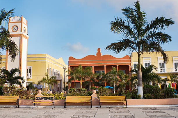 san miguel praça del sol torre de relógio, cozumel, yucatán, méxico - san miguel imagens e fotografias de stock