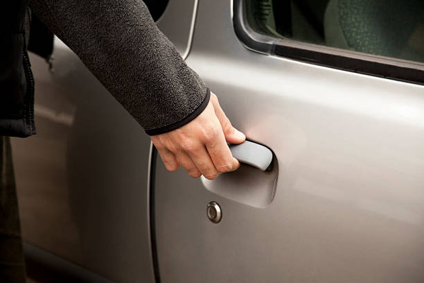 istock Opening car door 182480602