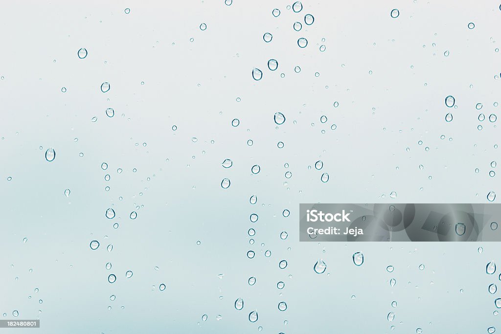 Gocce di pioggia - Foto stock royalty-free di Acqua