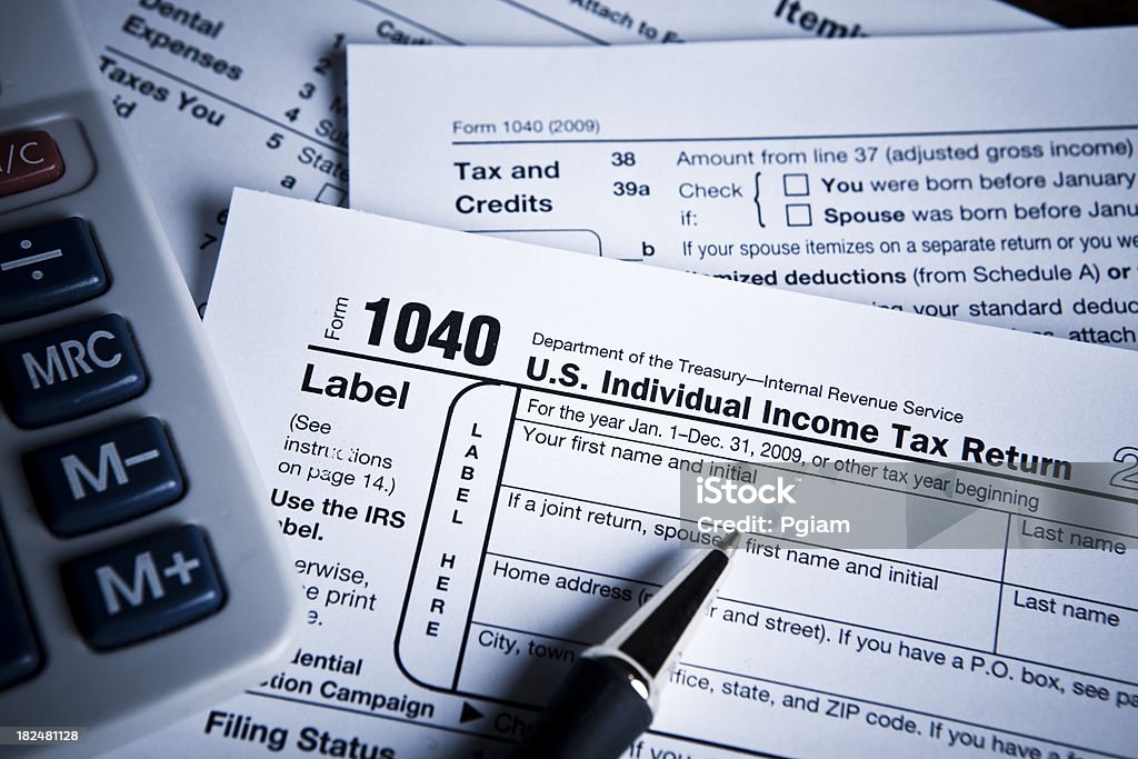 재무관련 IRS 소득세 양식 - 로열티 프리 0명 스톡 사진