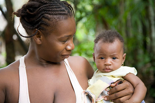 istock Suriname, mother and child. 182483851