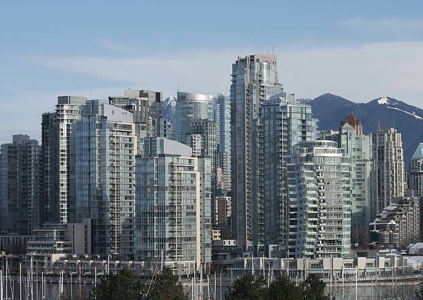 istock Yaletown at False Creek, Vancouver 182487547