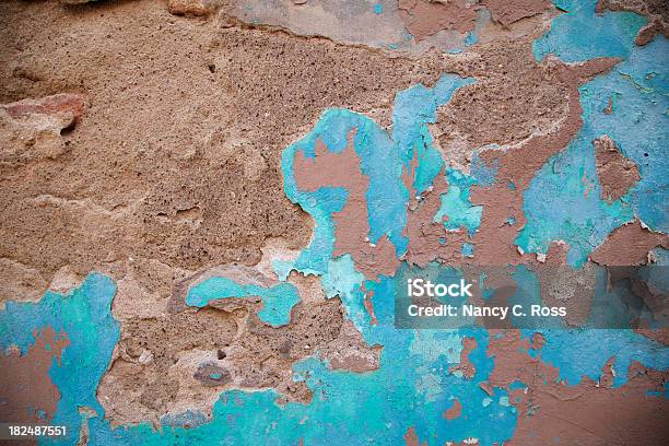 Niebieska Farba Kraking Betonowy Mur Grunge Tło Element Projektu - zdjęcia stockowe i więcej obrazów Abstrakcja