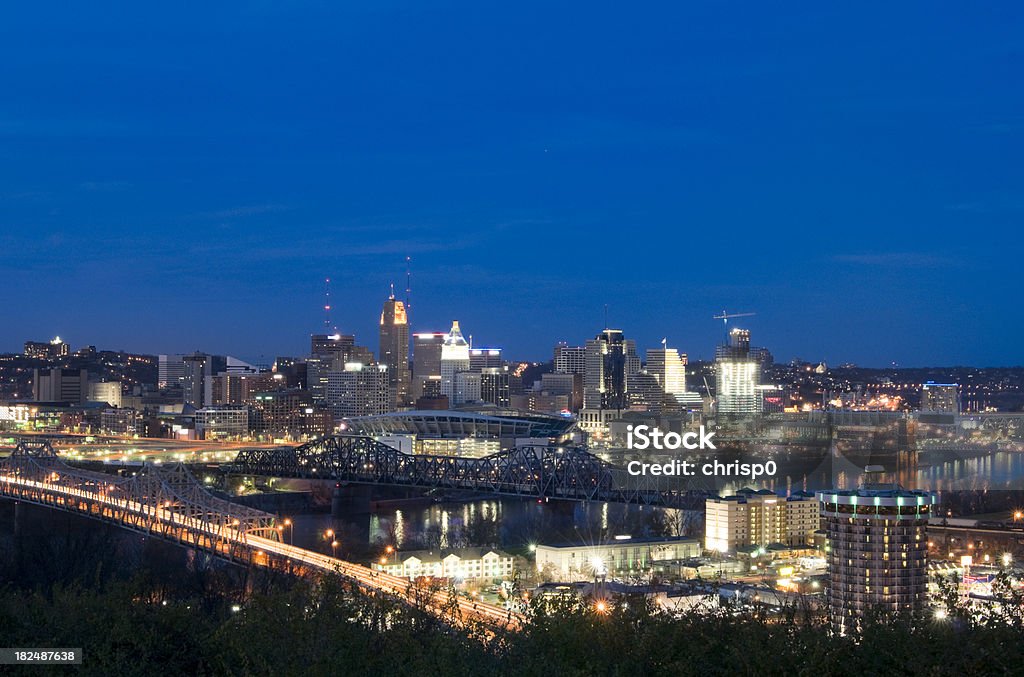 Cincinnati no crepúsculo - Foto de stock de Futebol Americano royalty-free
